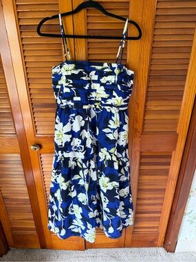 EVEREVE Navy Floral Spaghetti Strap Midi Sundress - White & Lime Accents Sz M